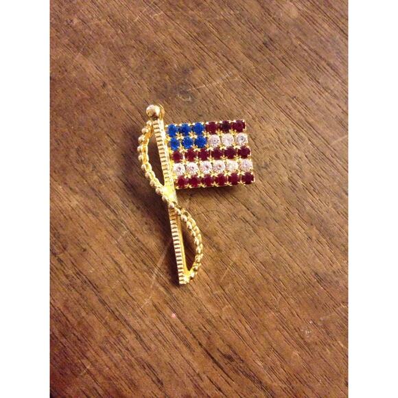 RAFAELIAN Rhinestone American Flag Red, White, and Blue Patriotic Pin/Brooch - Picture 1 of 4